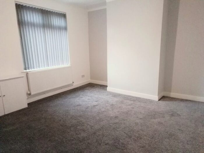 2 Bedroom Terraced House To Rent In West Avenue, Ashton-Under-Lyne, SK15