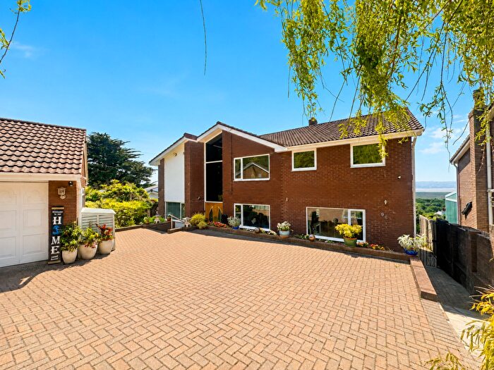 4 Bedroom Detached House For Sale In Oldfield Drive, Heswall, CH60