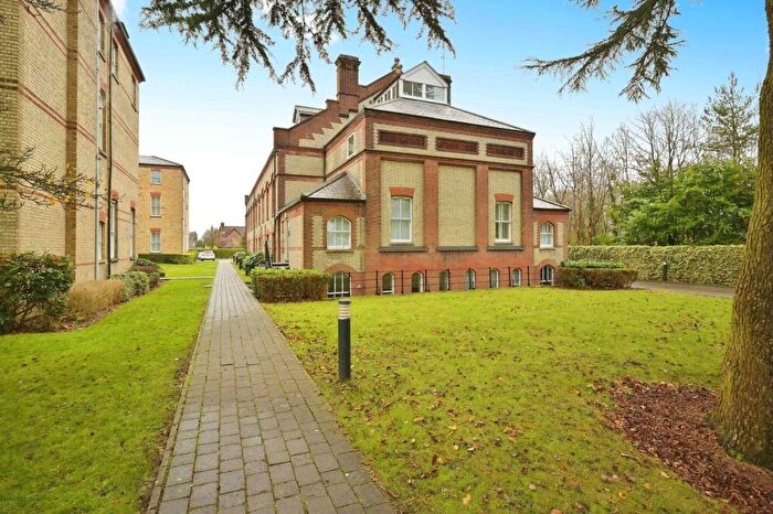3 Bedroom Flat To Rent In Leavesden Court, Mallard Road, WD5