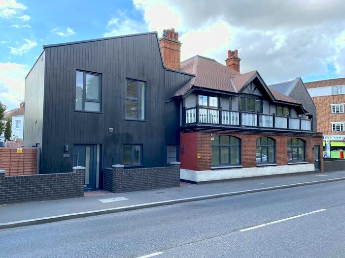 2 Bedroom Flat To Rent In Cricket Green, Mitcham, CR4