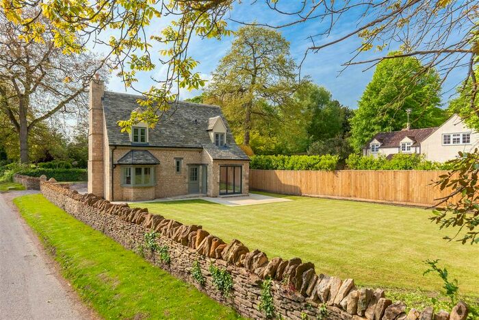 2 Bedroom Detached House For Sale In Buckland, Faringdon, SN7