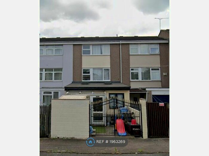 4 Bedroom Terraced House To Rent In Pennywell Road, Bristol, BS5