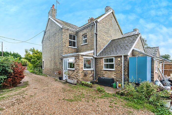3 Bedroom End Of Terrace House For Sale In Doddington Road, Benwick, March, PE15