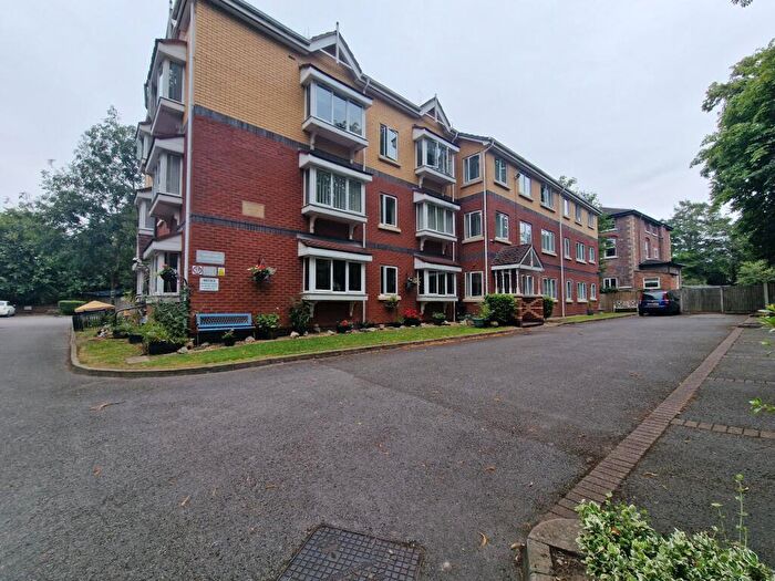 2 Bedroom Flat To Rent In Caroline Place, Prenton, Wirral, CH43