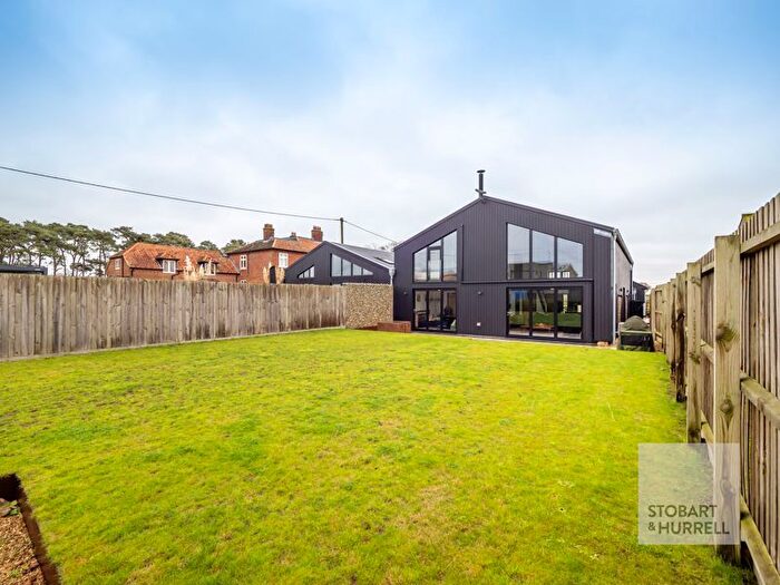 4 Bedroom Barn Conversion For Sale In Chestnut Barn, Heath Road, Corpusty, Norfolk, NR11