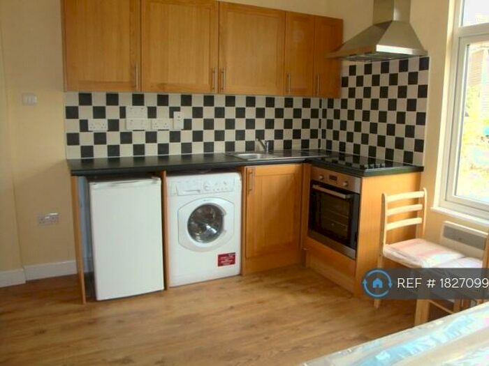 Studio To Rent In Blundell Road, Edgware, HA8