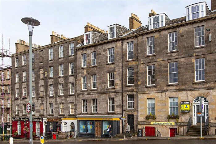 3 Bedroom Flat To Rent In Broughton Street, New Town, Edinburgh, EH1