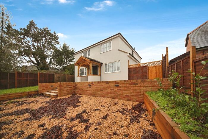 5 Bedroom Detached House For Sale In Little Green Lane, Caddington, Luton, LU1