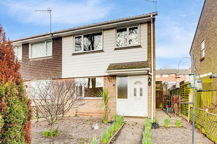 3 Bedroom Terraced House For Sale In Bradman Gardens, Arnold, NG5