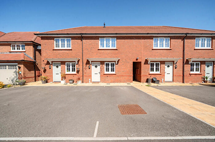 3 Bedroom Terraced House For Sale In Emerald Crescent, Swindon, Wiltshire, SN25