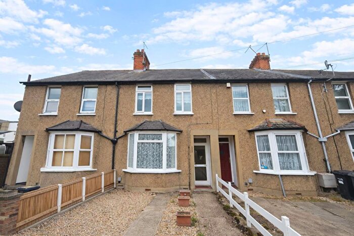 1 Bedroom Flat To Rent In Putney Road, Enfield, EN3