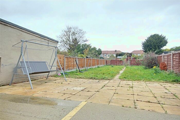 3 Bedroom Terraced House To Rent In Aylands Road, Enfield, EN3
