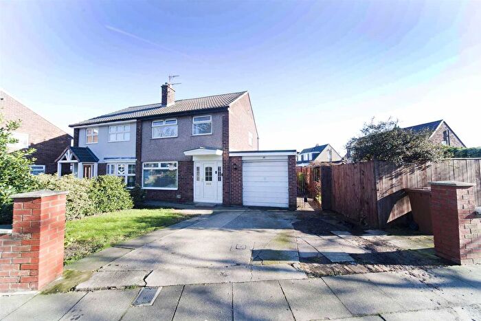 3 Bedroom Semi Detached House For Sale In Elizabeth Way, Hartlepool, TS25