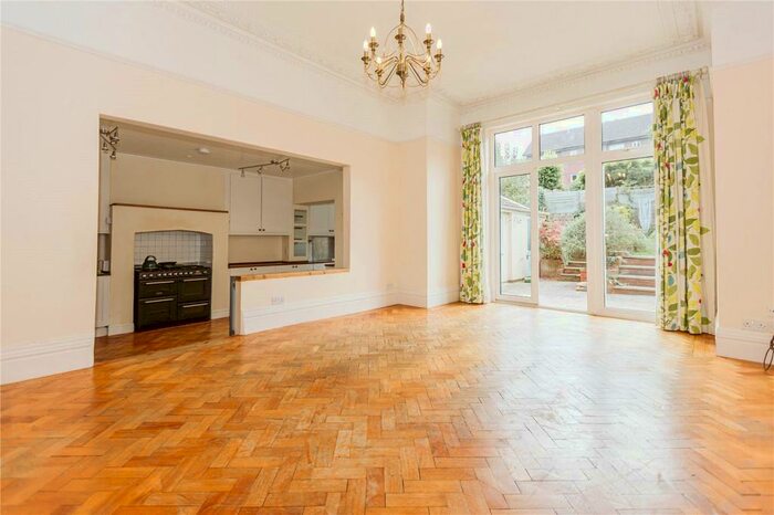 4 Bedroom Semi-Detached House To Rent In Cranbrook Road, Redland, Bristol, BS6