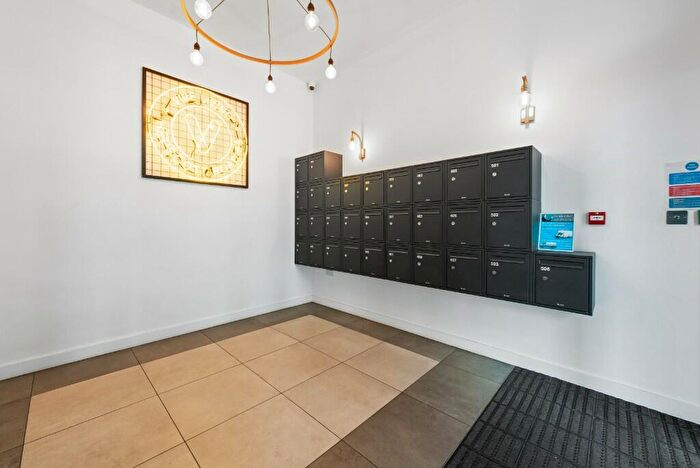 1 Bedroom Flat To Rent In Hepscott Road, London, E9