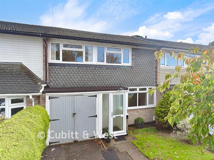 3 Bedroom Terraced House For Sale In Richmond Drive, Hayling Island, Hampshire, PO11
