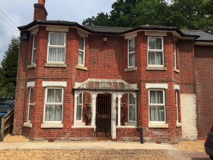 5 Bedroom House To Rent In Burgess Road, Bassett, SO16