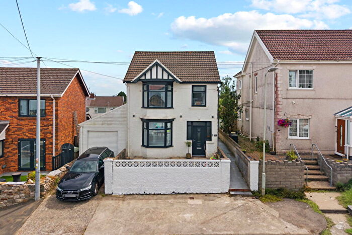 3 Bedroom Detached House For Sale In Summerland Lane, Newton, Swansea, SA3