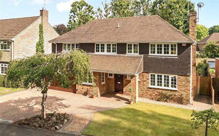 5 Bedroom Detached House For Sale In Mill Pond Road, Windlesham, Surrey, GU20