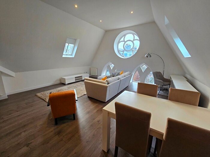 2 Bedroom Flat To Rent In Rosemount Place, Rosemount, Aberdeen, AB25