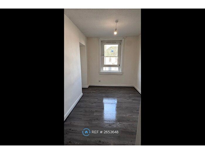 3 Bedroom Flat To Rent In Loch Road, Chapelhall, Airdrie, ML6