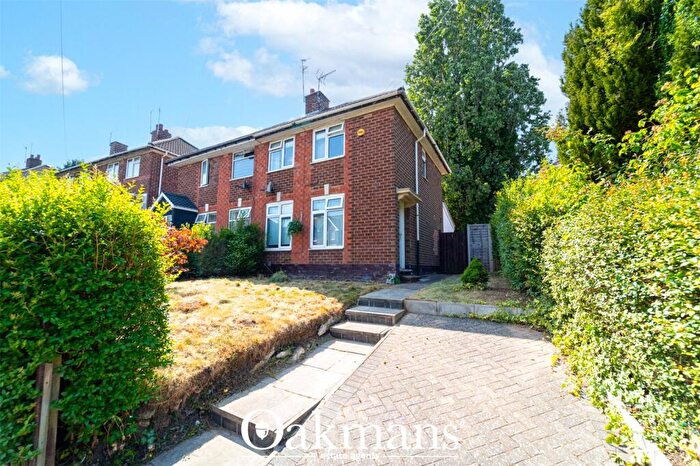 3 Bedroom Semi-Detached House For Sale In Pennard Grove, Birmingham, West Midlands, B32