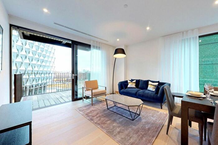 2 Bedroom Apartment To Rent In Legacy Building, Viaduct Gardens, London, Uk, SW11