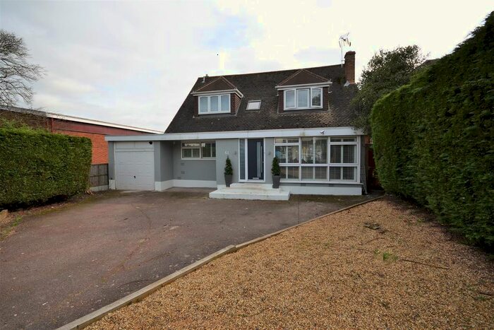 3 Bedroom Detached House To Rent In Hutton Road, Shenfield, Brentwood CM15
