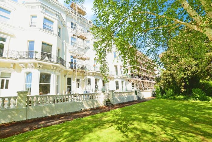 2 Bedroom Flat To Rent In Clifton Gardens, Folkestone, CT20