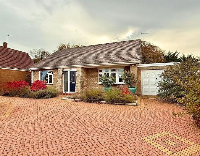 3 Bedroom Bungalow For Sale In Leathway, Ormesby, NR29