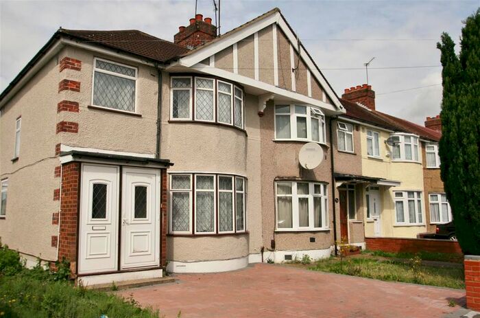 3 Bedroom End Terrace House To Rent In Marlow Gardens, Hayes, UB3