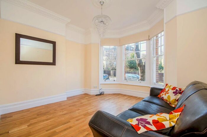 1 Bedroom Flat To Rent In Mycenae Road, Blackheath, London, SE3