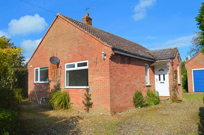 2 Bedroom Detached Bungalow To Rent In Carbrooke, IP25