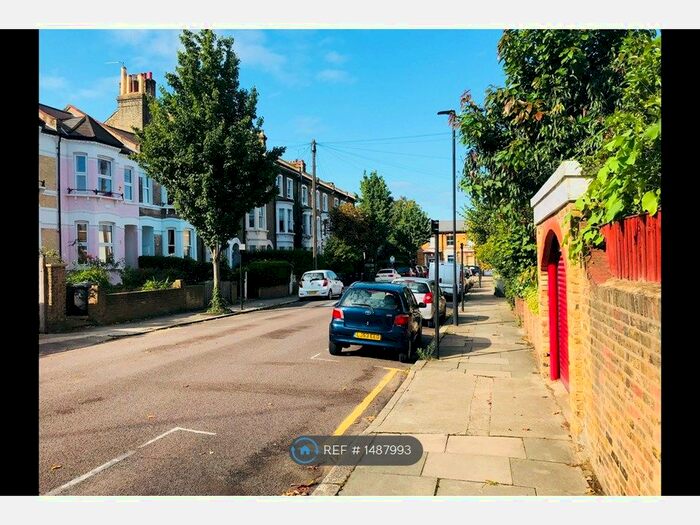 1 Bedroom Flat To Rent In Hinton Road, London, SE24