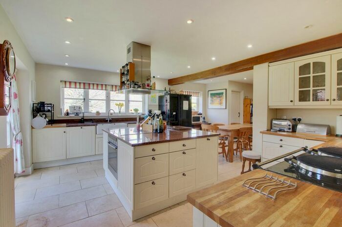 5 Bedroom Semi-Detached House For Sale In Pound Green, Buxted, TN22