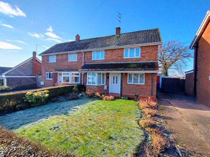 3 Bedroom Semi-Detached House For Sale In Orchard Crescent, Castlecroft, Wolverhampton, WV3