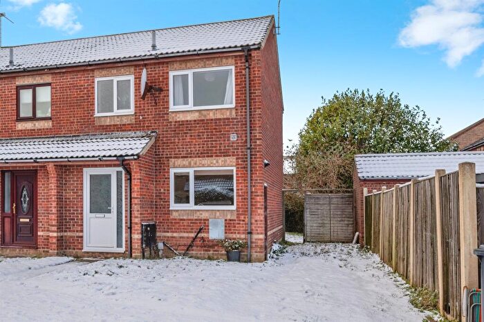 3 Bedroom Semi Detached House For Sale In Watling Close, Caister-On-Sea, Great Yarmouth, NR30