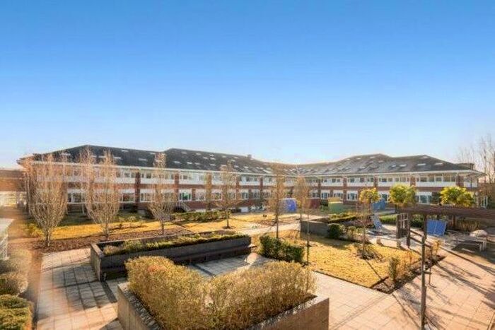 2 Bedroom Flat To Rent In Lime Tree Way, Basingstoke, RG24