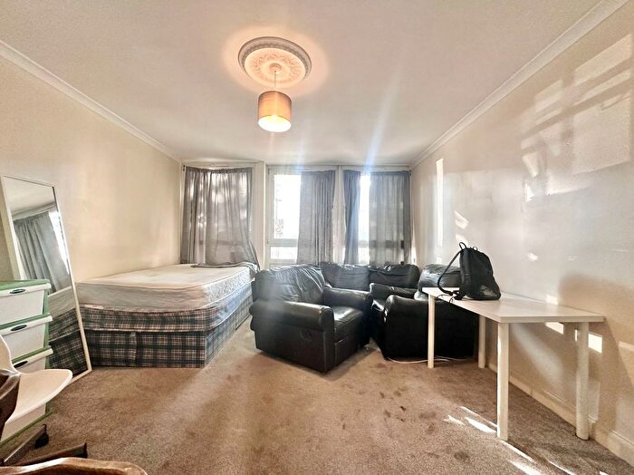 3 Bedroom Flat To Rent In Albany Street, London, NW1