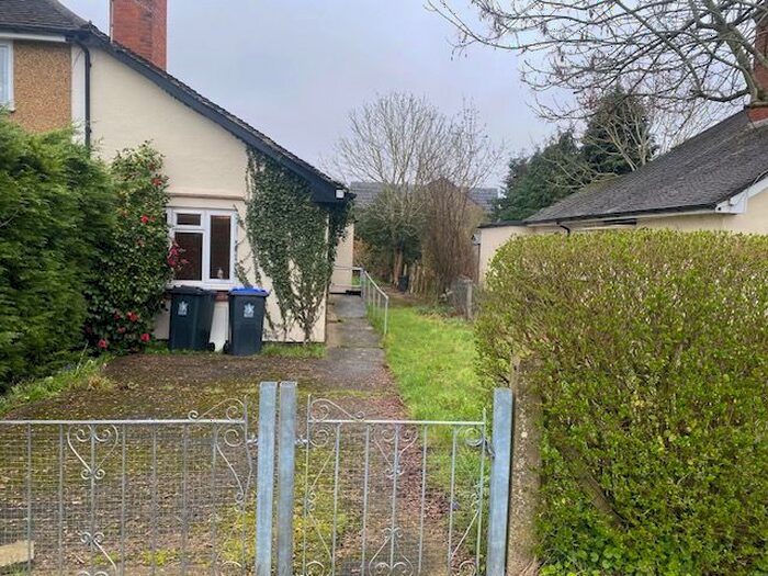 1 Bedroom Bungalow To Rent In Tockley Road, Slough, SL1