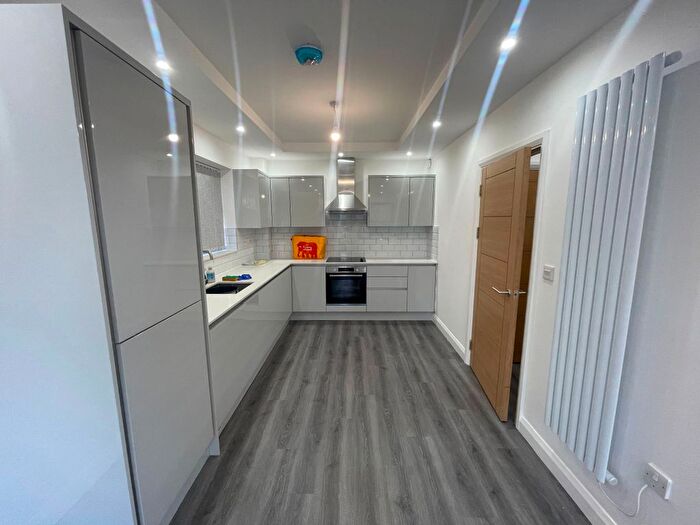 2 Bedroom Flat To Rent In Flat, Priory Gardens, Clothorn Road, Manchester, M20