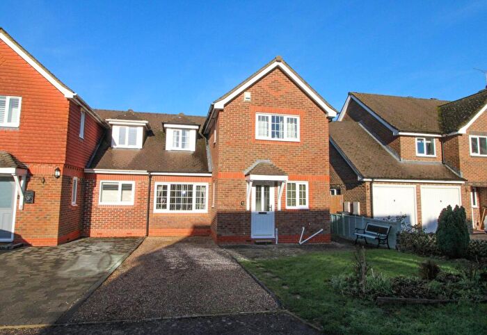 3 Bedroom Link Detached House For Sale In The Sycamores, Sayers Common, BN6