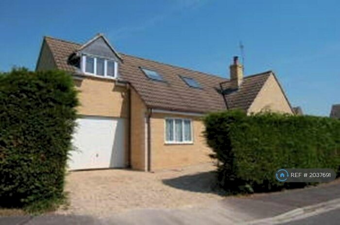 4 Bedroom Detached House To Rent In Monks Park, Malmesbury, SN16