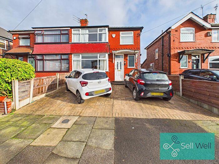 3 Bedroom Semi Detached House For Sale In Sheringham Drive, Swinton, Manchester, M27