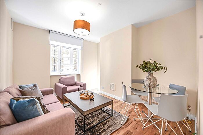 2 Bedroom Flat To Rent In Ossington Buildings, London, W1U