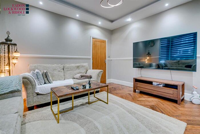 4 Bedroom Terraced House For Sale In Oxford Street, Rotherham, S65