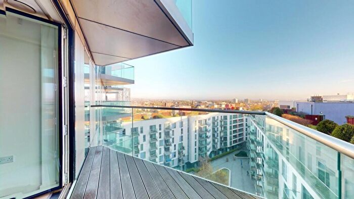 1 Bedroom Apartment To Rent In Tennyson Apartments, Saffron Central Square, Croydon, CR0