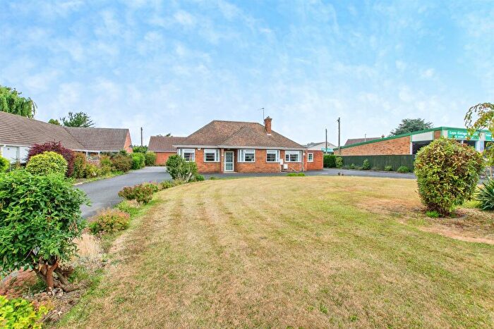 3 Bedroom Detached Bungalow For Sale In Eastwood Road, Boston, PE21