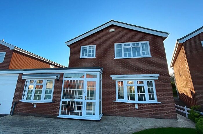 3 Bedroom Semi-Detached House To Rent In King George Court, Swansea, SA2