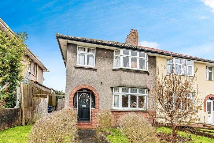 3 Bedroom Detached House For Sale In Monks Park Avenue, Bristol, BS7